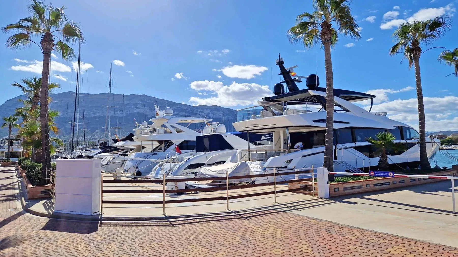 Jachten in de haven van Denia
