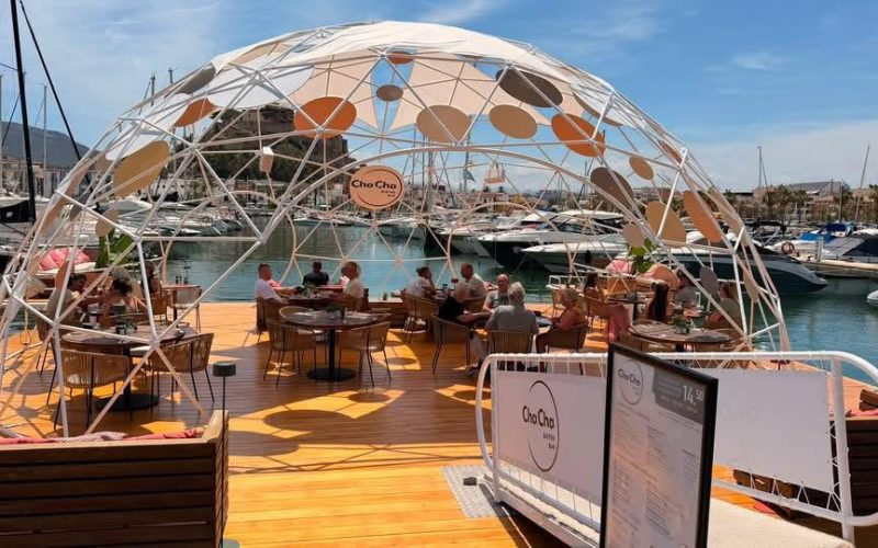cha cha bar lounge denia el portet jachthaven