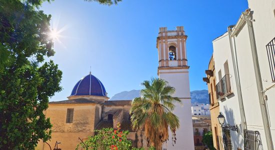 Kerk in het oude centrum van Dénia