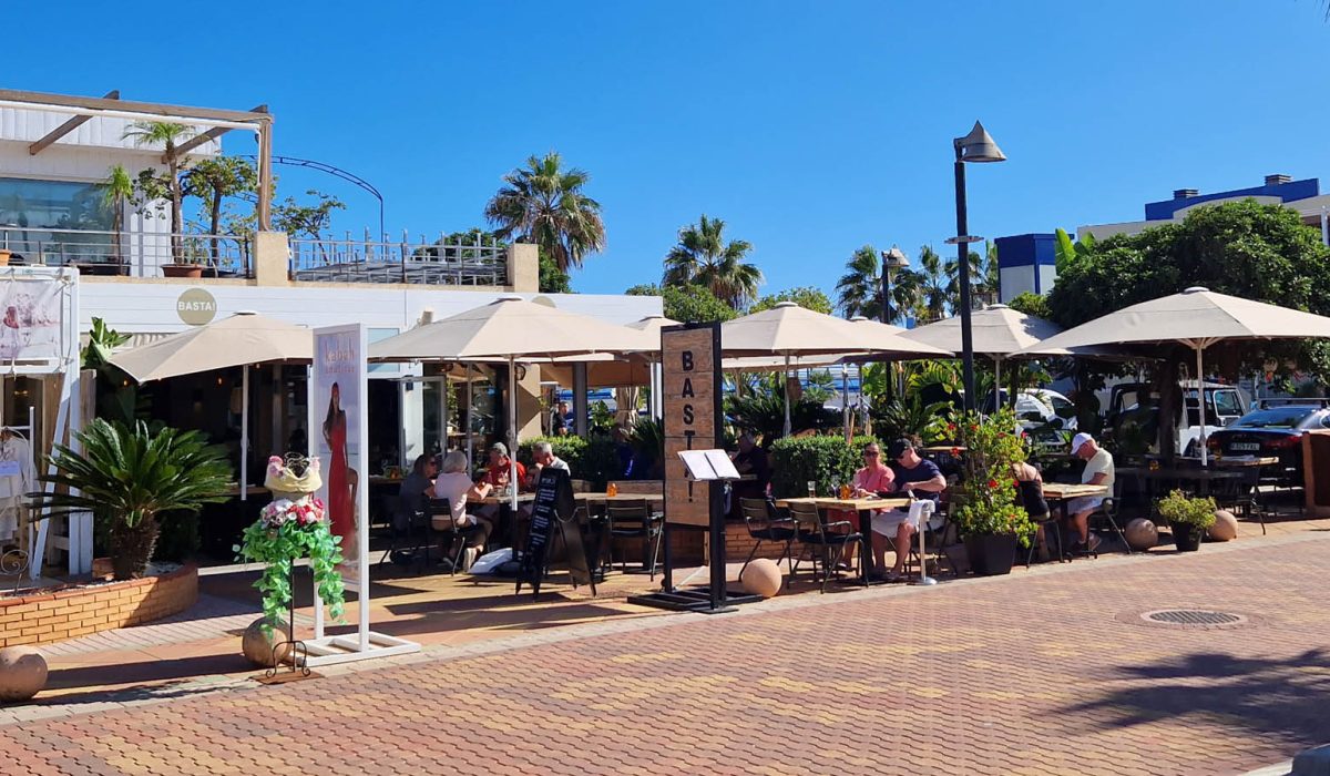 trendy bars en restaurants in de jachthaven van Denia