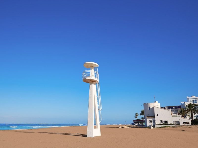 Strandwacht toren bij Les Marines